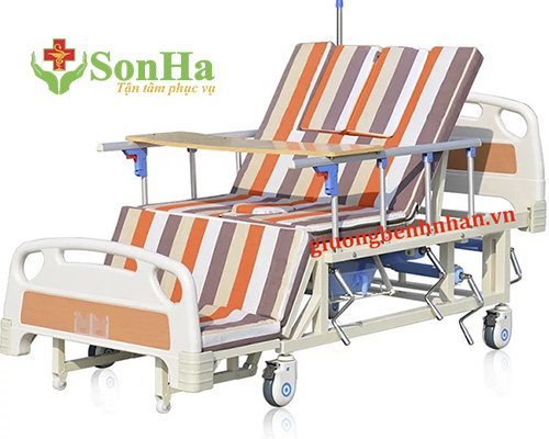 Giường y tế cho người già  4 tay quay